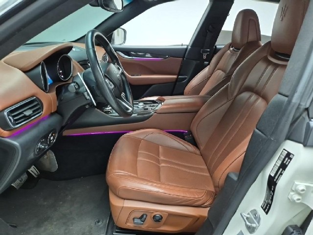 6011000510R11.jpg