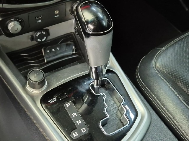 6051002280R8.jpg
