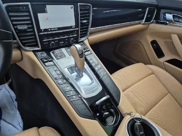 6071001882R10.jpg