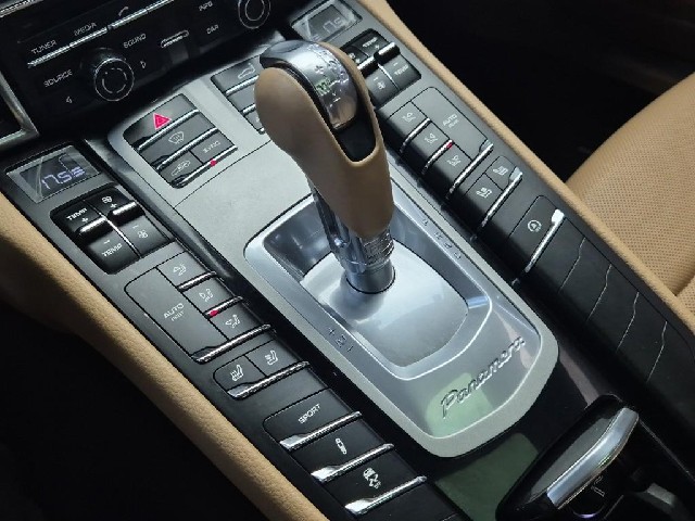 6071001882R8.jpg