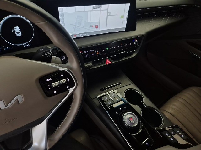 6081501120R10.jpg