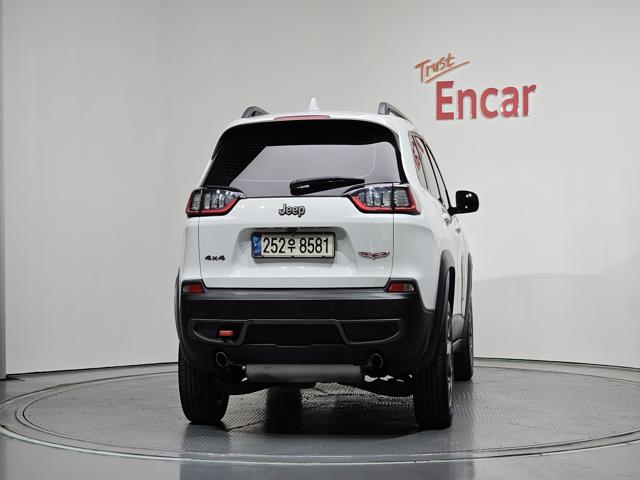 3c0aa37a16e5eda80638b8048a969bed.jpeg