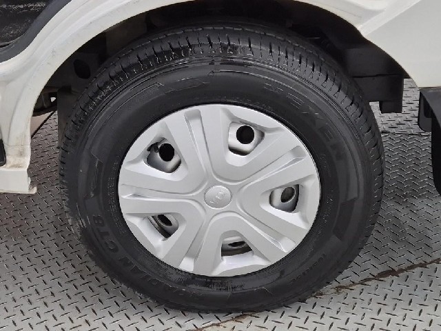 6061001847R18.jpg