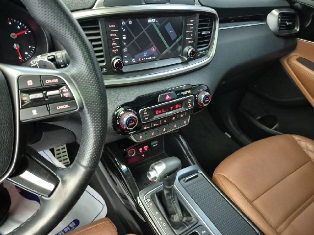 6061502064R10.jpg
