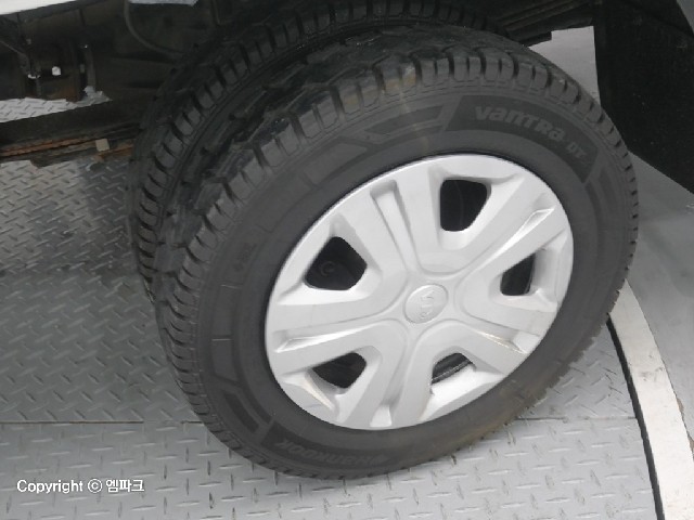 4031002661R17.jpg