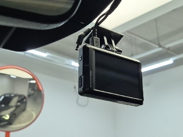 6061502240R17.jpg