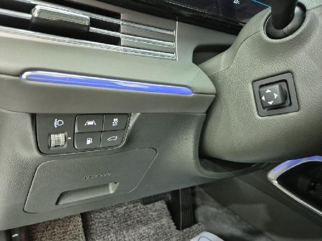 6061000887R18.jpg