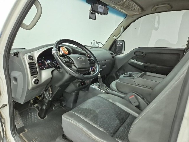 6051002569R6.jpg