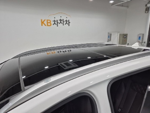6081001881R13.jpg