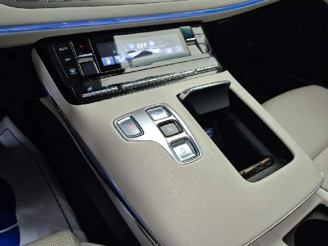6061501739R8.jpg