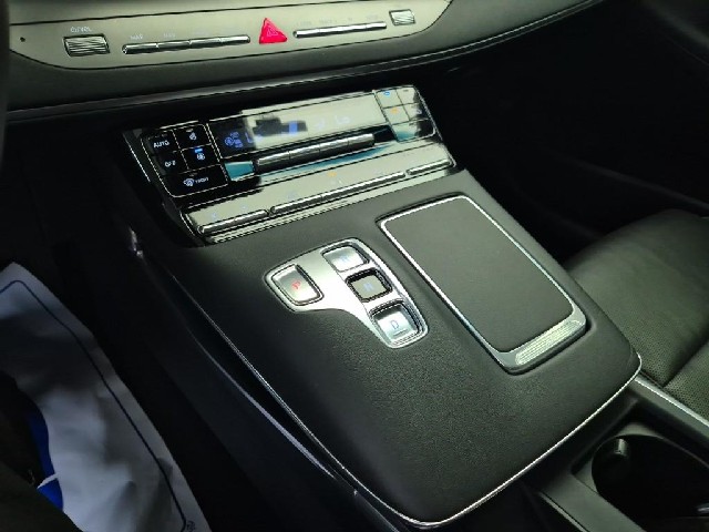 6081000138R8.jpg