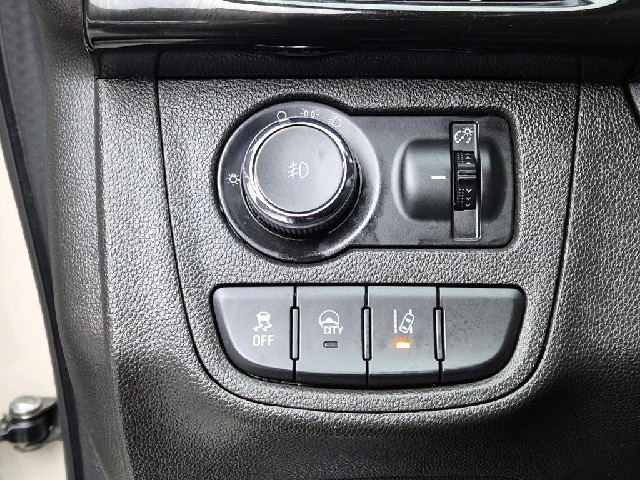 6011000636R17.jpg