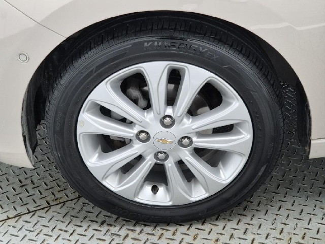 6011000636R19.jpg