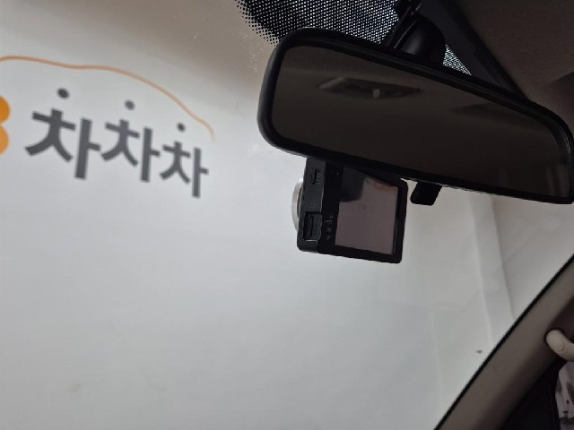 6081000320R17.jpg