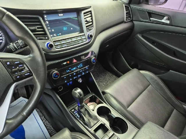 6081500085R10.jpg