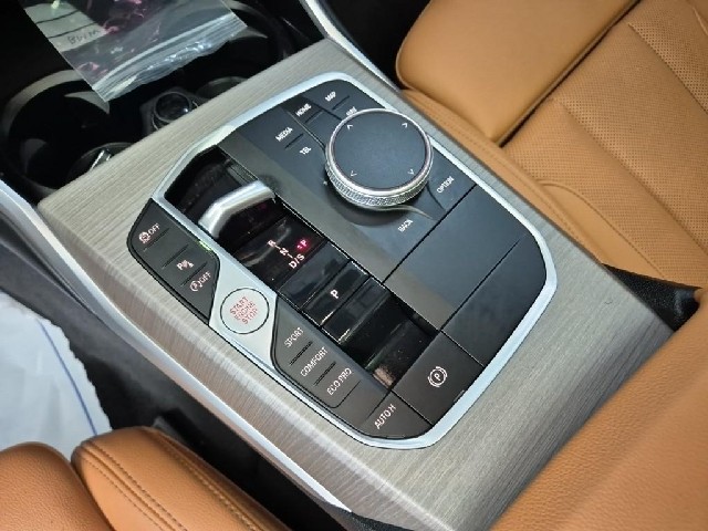 6081502066R8.jpg