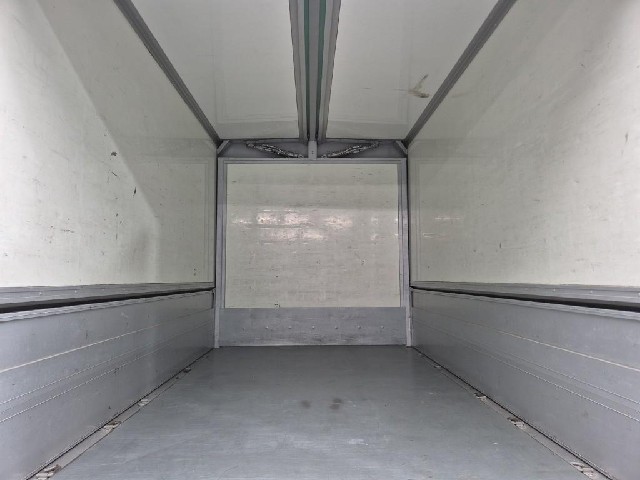 6071500147R16.jpg