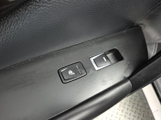 6081000414R19.jpg