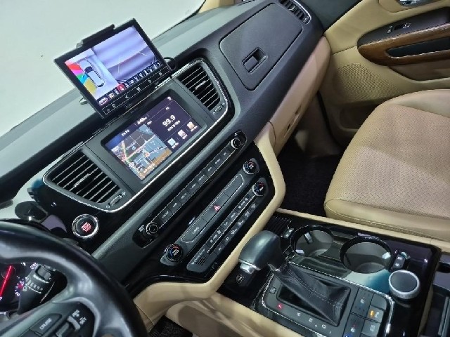 6071000178R10.jpg