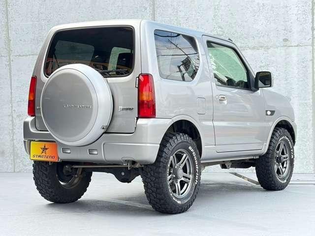 27082339_carP_l_4.jpg