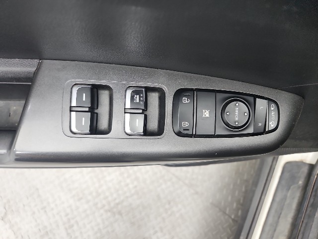 lotterental_153348281_RfDDx_10.jpg