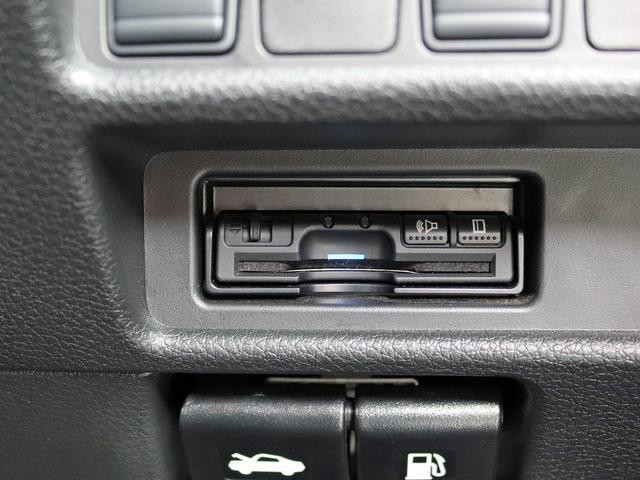 0301983A30260823W00211.jpg