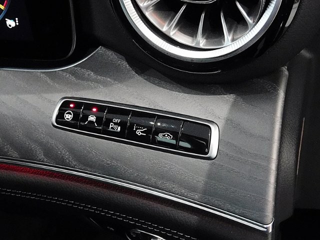 0d076d79543637470fd79e4aee189450.jpg