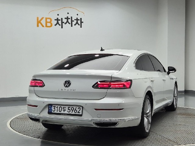 6081002384R3.jpg