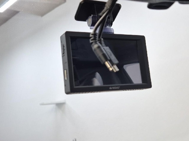 6041500469R15.jpg