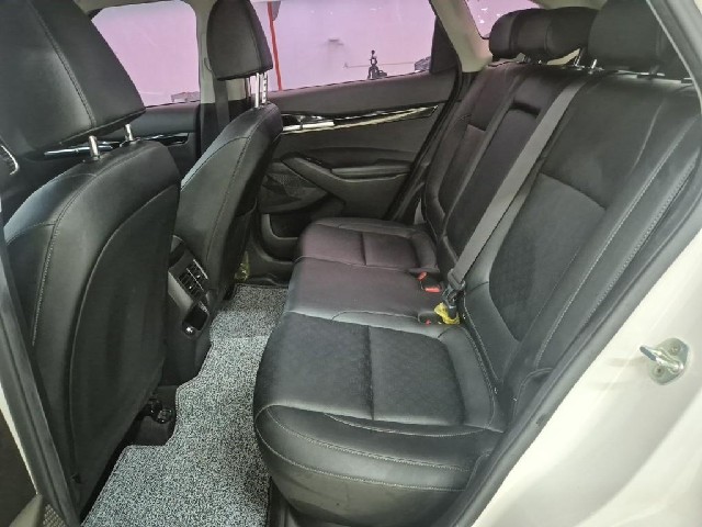 6071501679R12.jpg