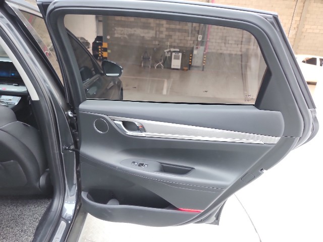 lotterental_104555695_MiF9w_4.jpg