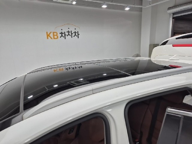 6081000381R13.jpg