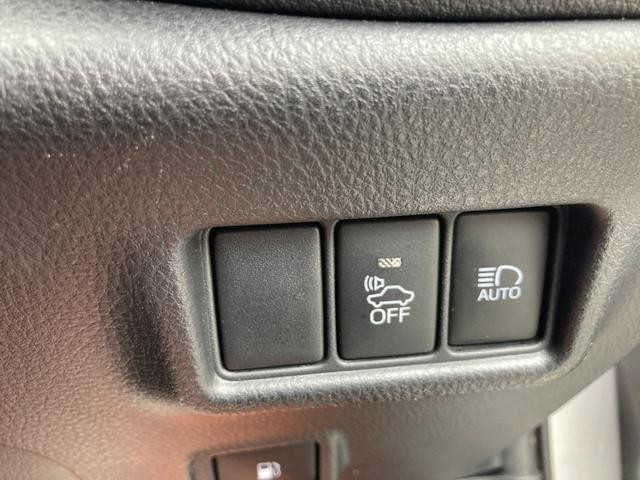 0403383A30260830W00119.jpg
