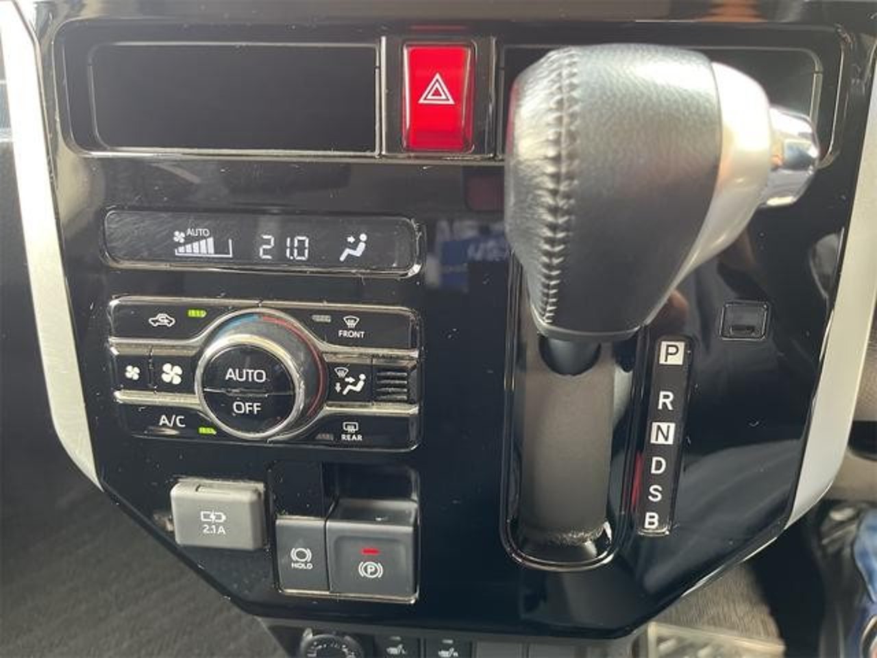 2022 Toyota Roomy, photo 4 of 4