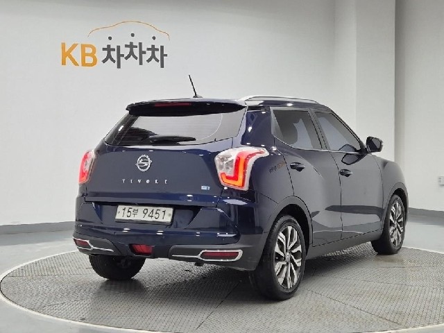 6051000877R3.jpg