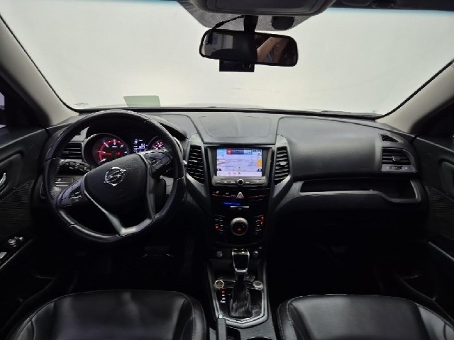 6051000877R7.jpg