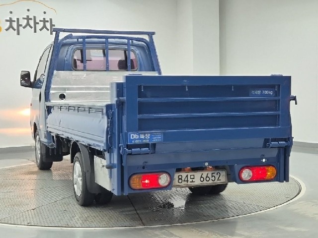 6081000250R2.jpg