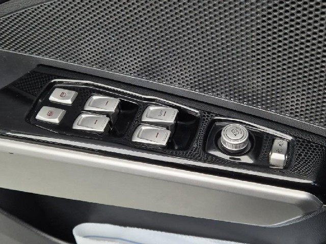 6041002747R17.jpg