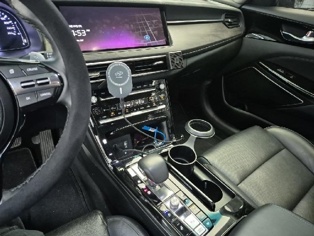 6051501665R10.jpg