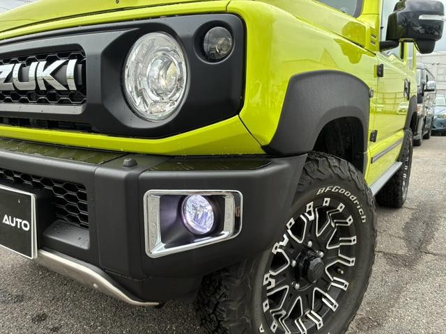 0404372A30260830W00109.jpg