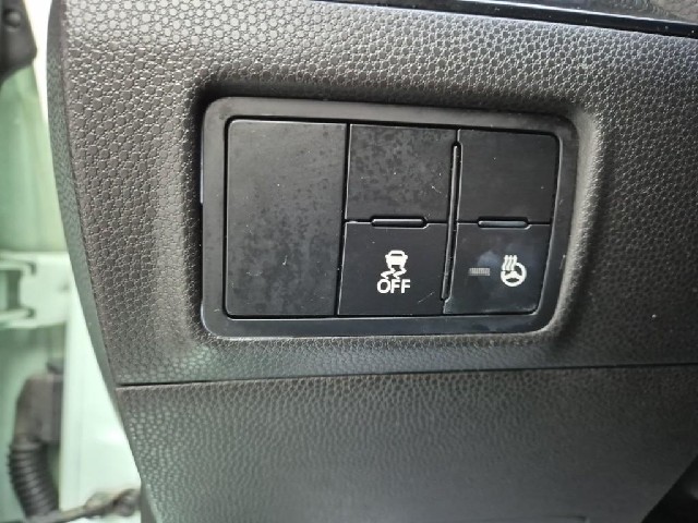 5121002565R15.jpg