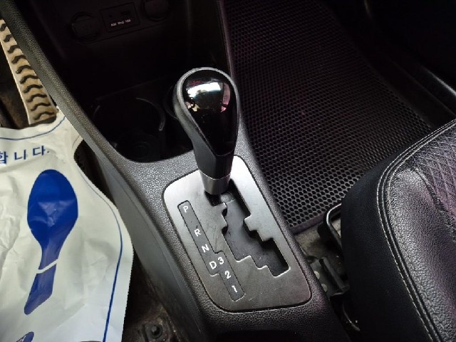 5121002565R8.jpg