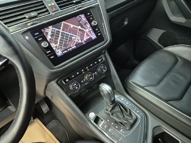 6051501952R10.jpg