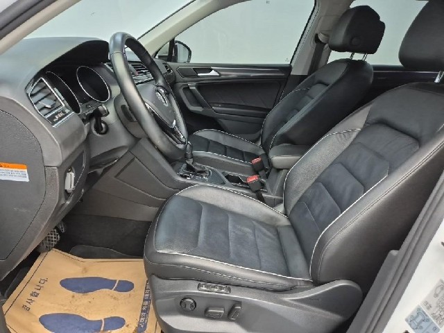 6051501952R11.jpg