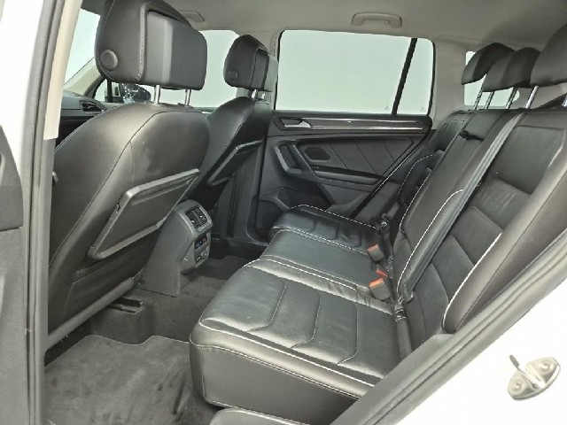 6051501952R12.jpg