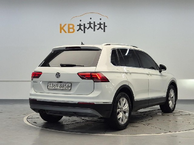 6051501952R3.jpg