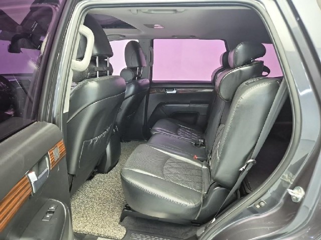 6051501609R12.jpg
