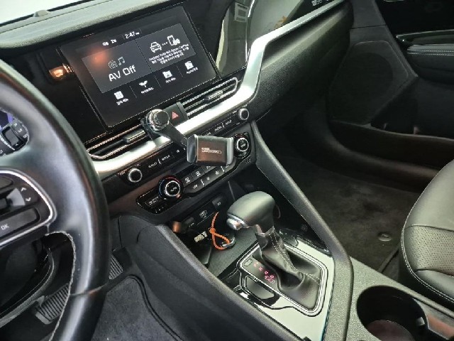 6051501466R10.jpg