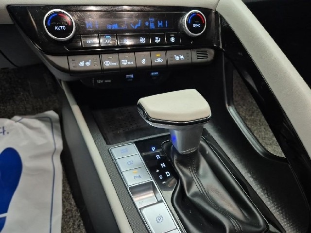 6041000585R8.jpg