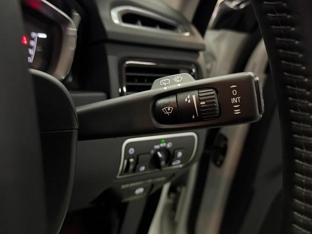 0500515A30260829W00117.jpg